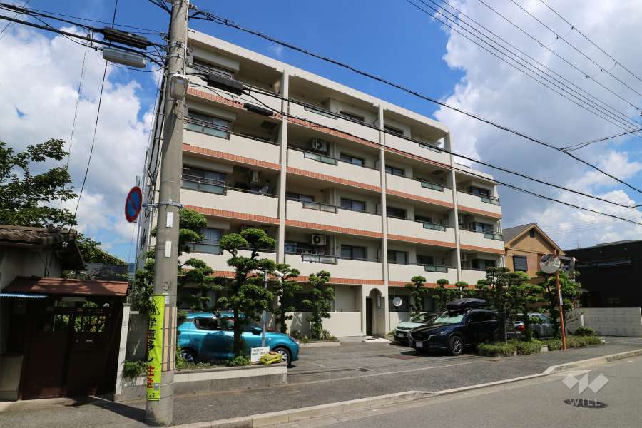 オーブラン芦屋伊勢町の外観（南西側から）