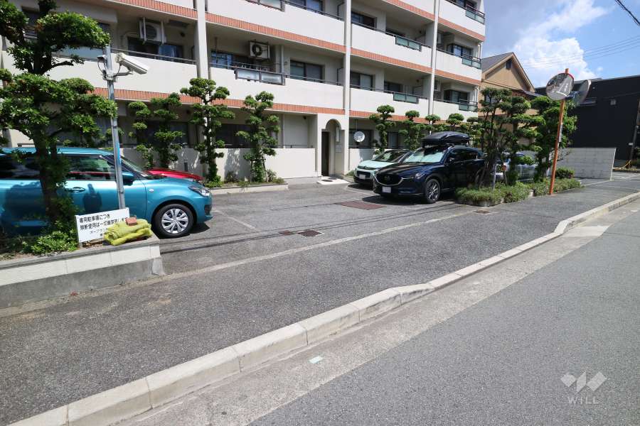 敷地内駐車場（屋外平面式）