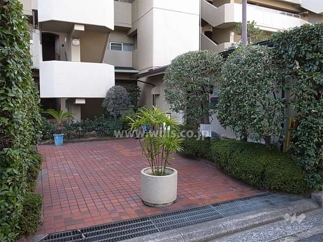 エントランスアプローチ