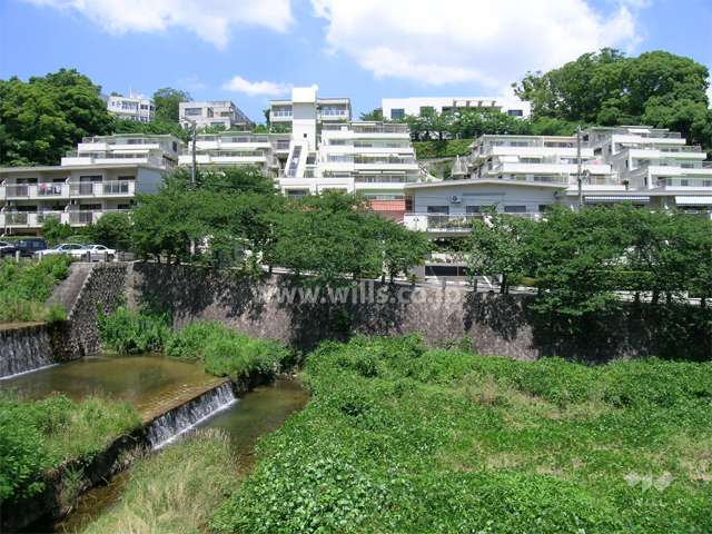 シャンボール芦屋川の外観
