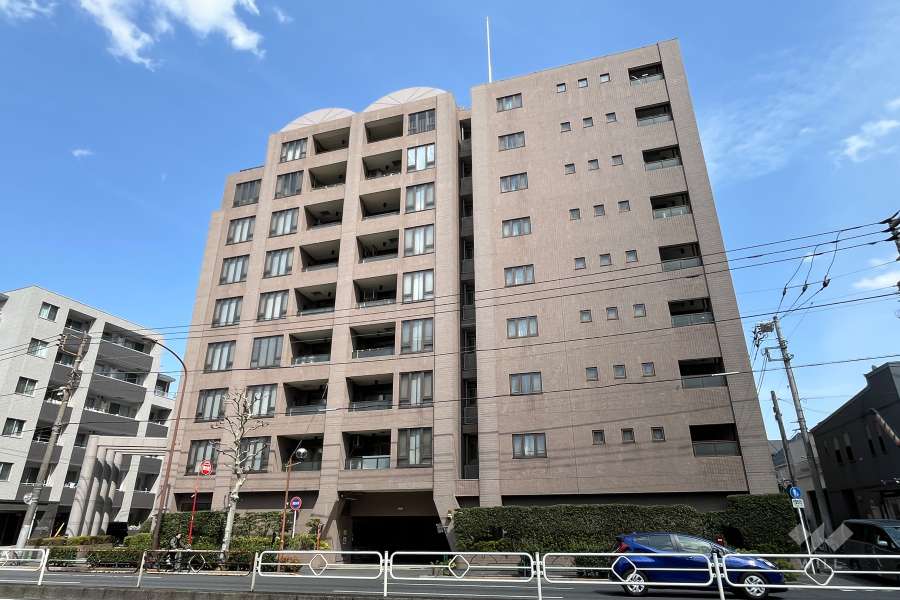 グリーンコーポ東高円寺の外観（南西側から）