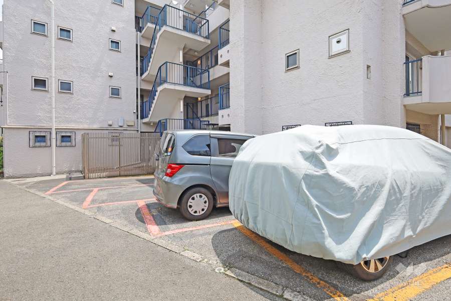 敷地内駐車場（屋外平面式）