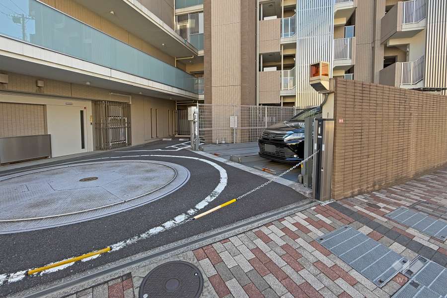 敷地内駐車場（屋外機械式）