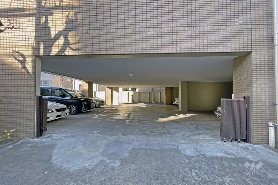 敷地内駐車場（屋外平面式）