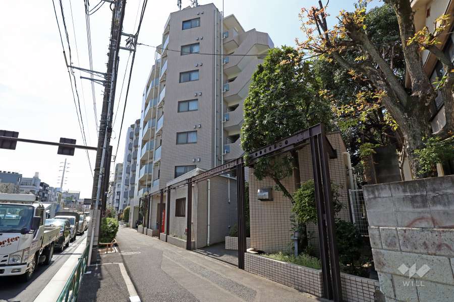 ベルエール代田の外観（北側から）