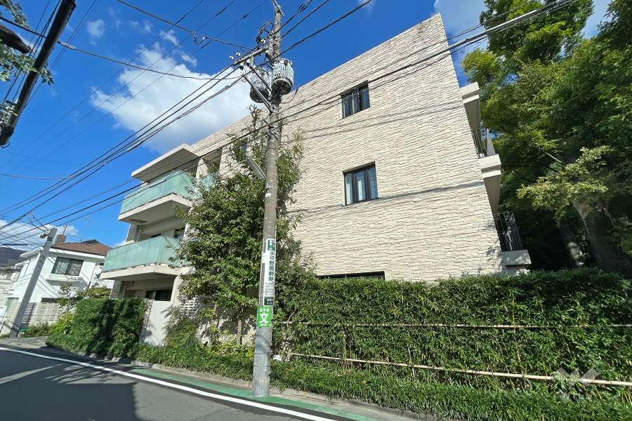 羽根木の森レジデンスの外観（南西側から）