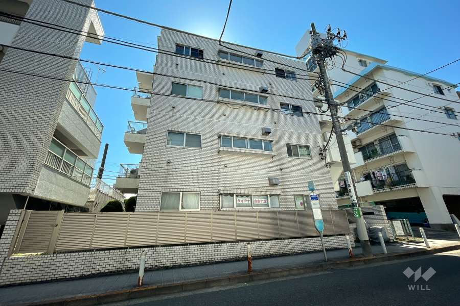 ベルハイム九品仏A棟の外観（北側から）