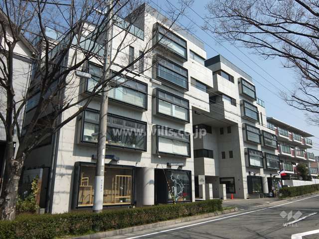 フリックコートアネックスの外観（南西側から）