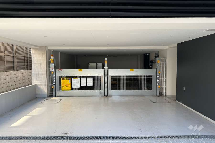 敷地内駐車場（屋内機械式）