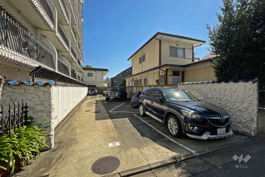 敷地内駐車場（屋外平面式）