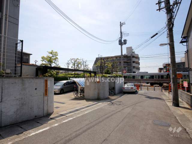 敷地の南側をJR東海道本線が走っています。
