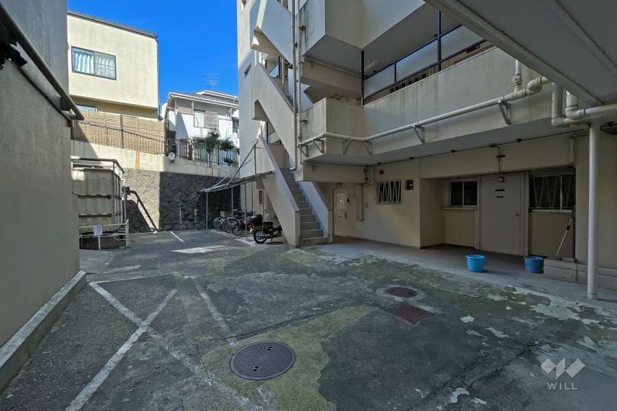 敷地内駐車場（屋外平面式）