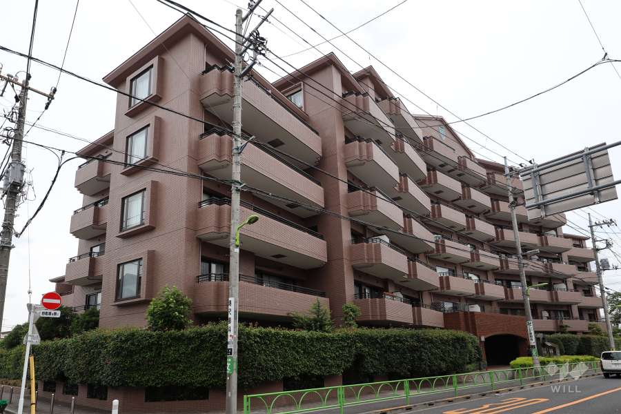 朝日エンブレム奥沢の外観（南西側から）