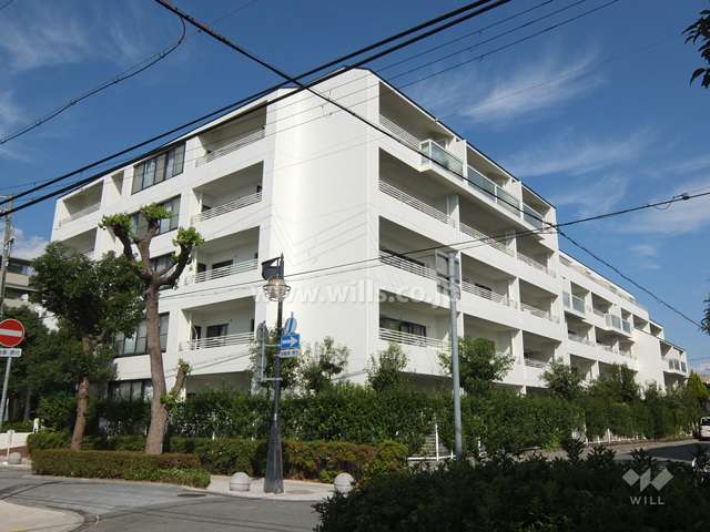 パーク・ハイム芦屋呉川町の外観（南西側から）