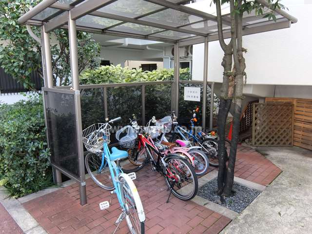 子供用駐輪場