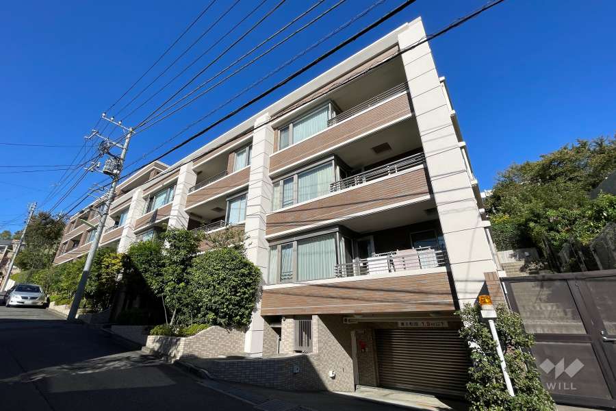 グランスイート岡本の外観（南西側から）