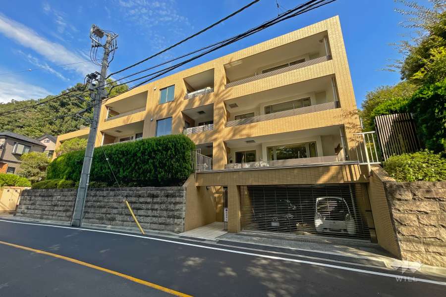 グランディオーゼ岡本の外観（南西側から）