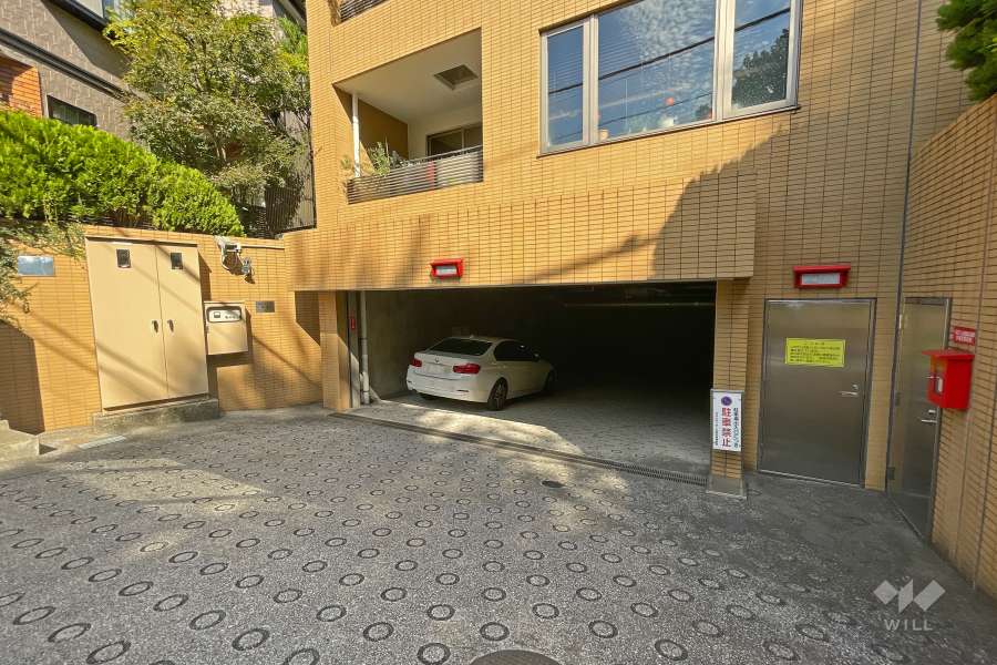 駐車場出入口