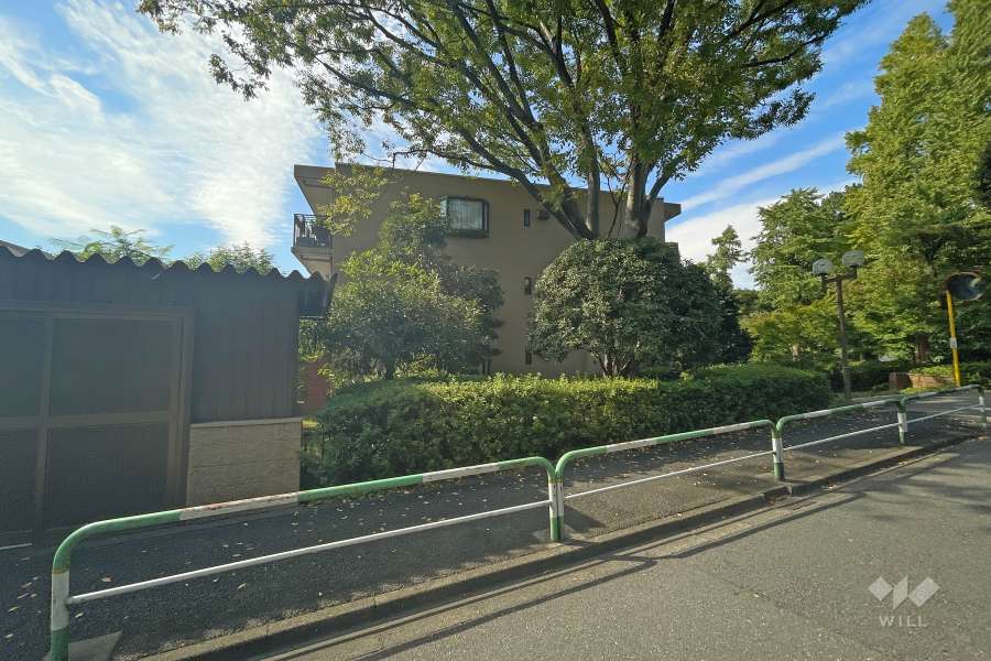 東急ドエル瀬田ビレジ棟２号の外観（東側から）