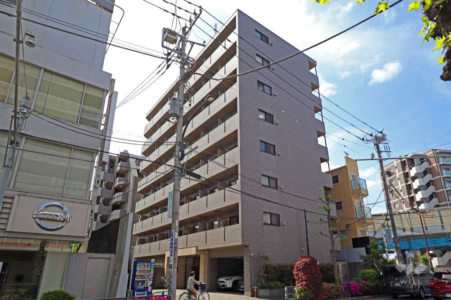 ルーブル学芸大学六番館の外観（北東側から）