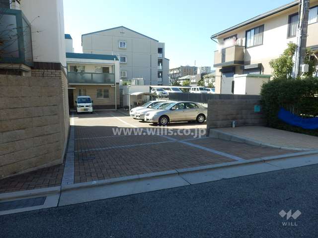 駐車場の出入り口