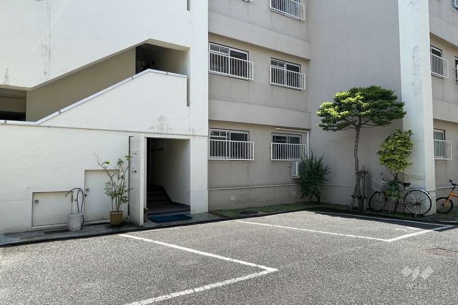 敷地内駐車場（屋外平面式）