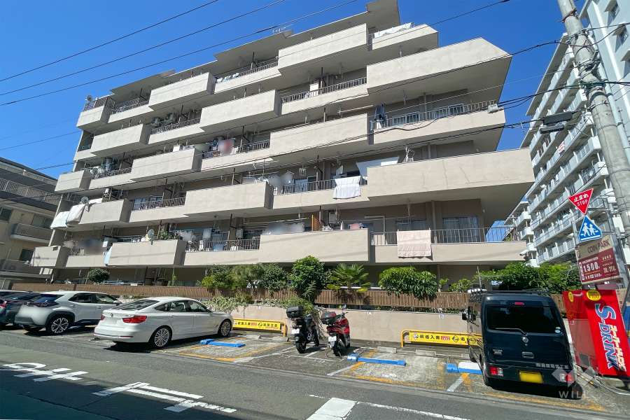 外キャッスル世田谷の外観（南東から）