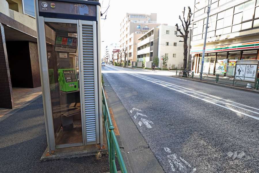 敷地北側の前面道路(東側から)
