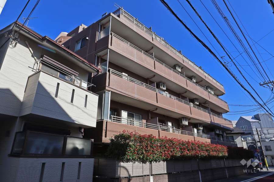 サニーコート祐天寺の外観（西側から）