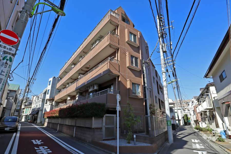 サニーコート祐天寺の外観（南側から）