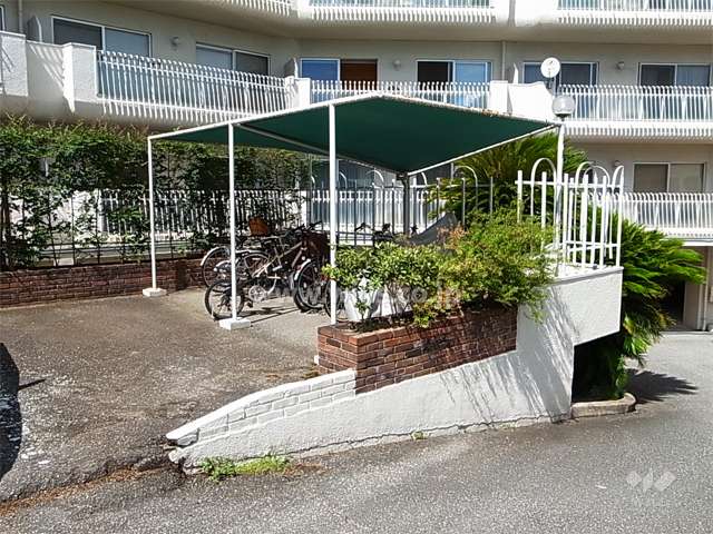 屋根付き駐輪場