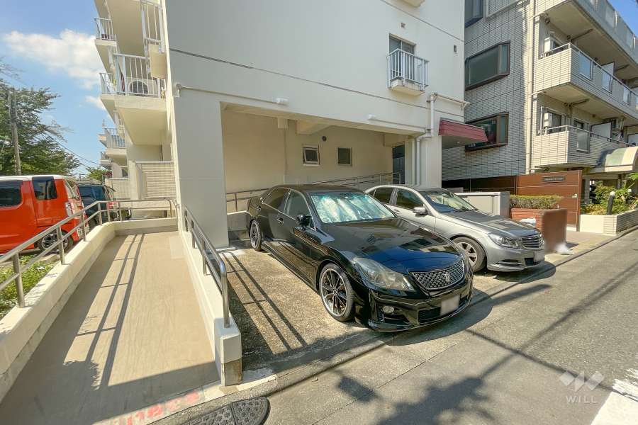 敷地内駐車場（屋外平面式）