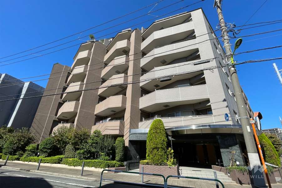 藤和祐天寺ホームズの外観(南東側から）