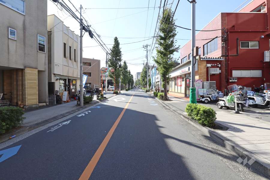 敷地南側の前面道路
