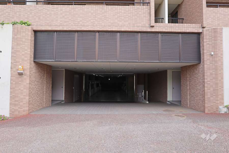 駐車場の出入り口