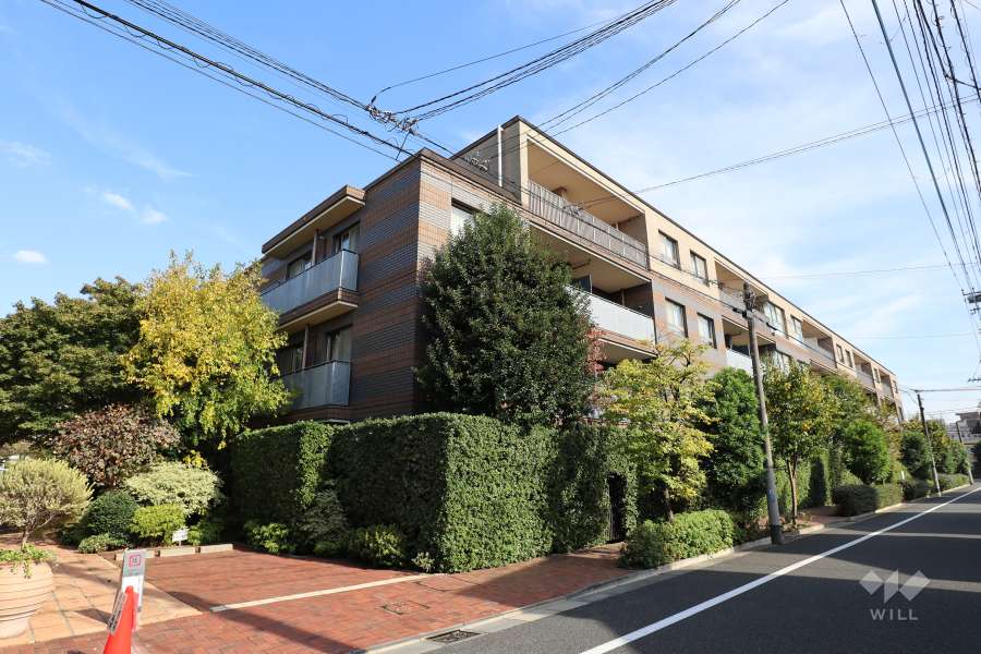 パークコート学芸大学の外観（西側から）