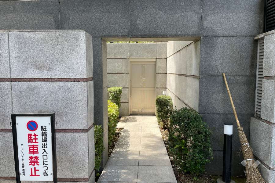 駐輪場の出入り口