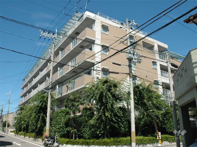 プリオーレ芦屋の外観（南東側から）