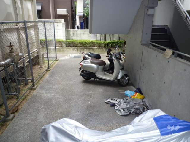 バイク置き場