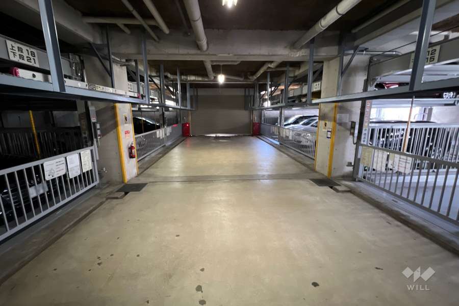 敷地内駐車場（屋内機械式）