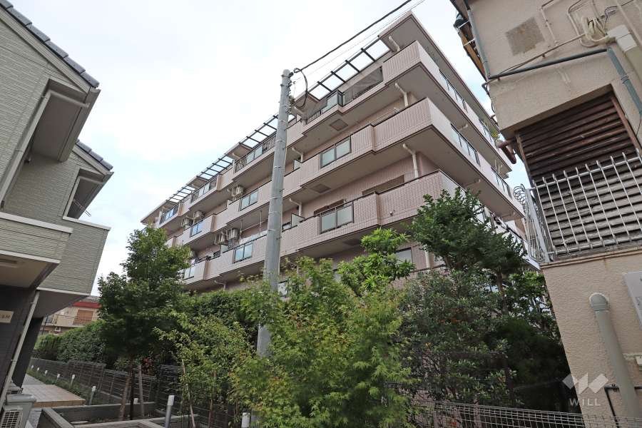 グリュック８二子玉川イーストウイングの外観（北西側から）