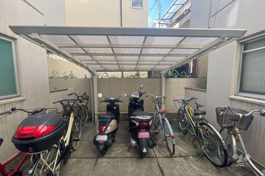 駐輪場（屋根付き）