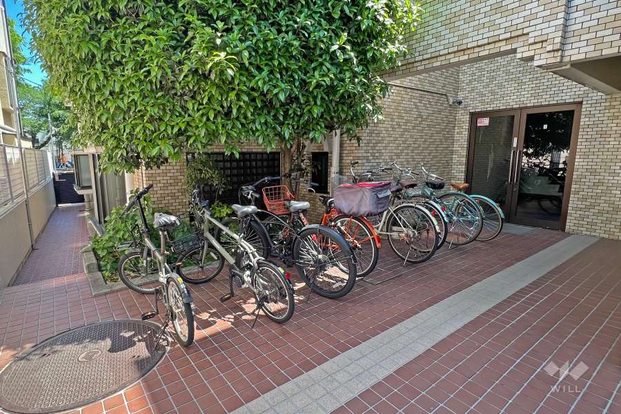 敷地部分にある駐輪場