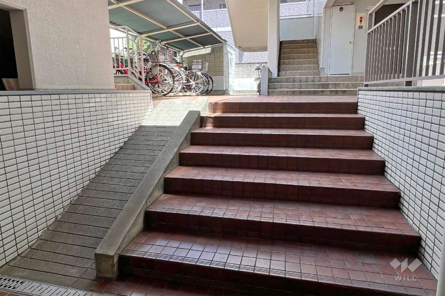 駐輪場出入り口