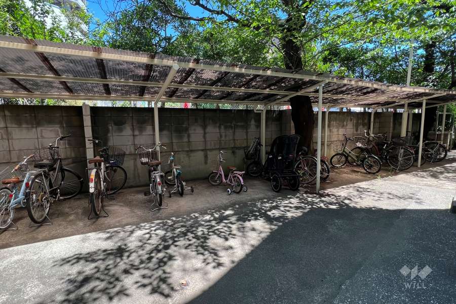 駐輪場（屋根あり）