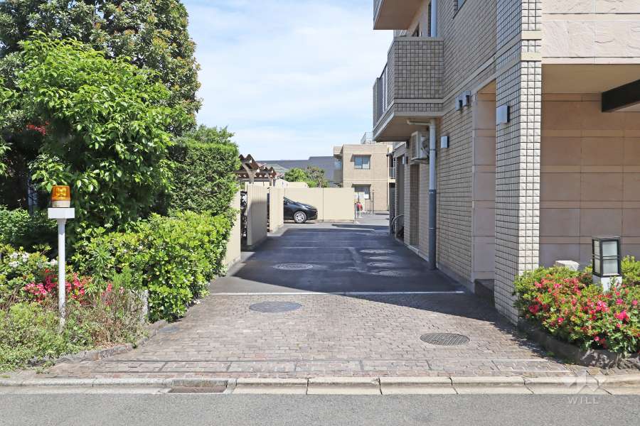 駐車場の出入り口