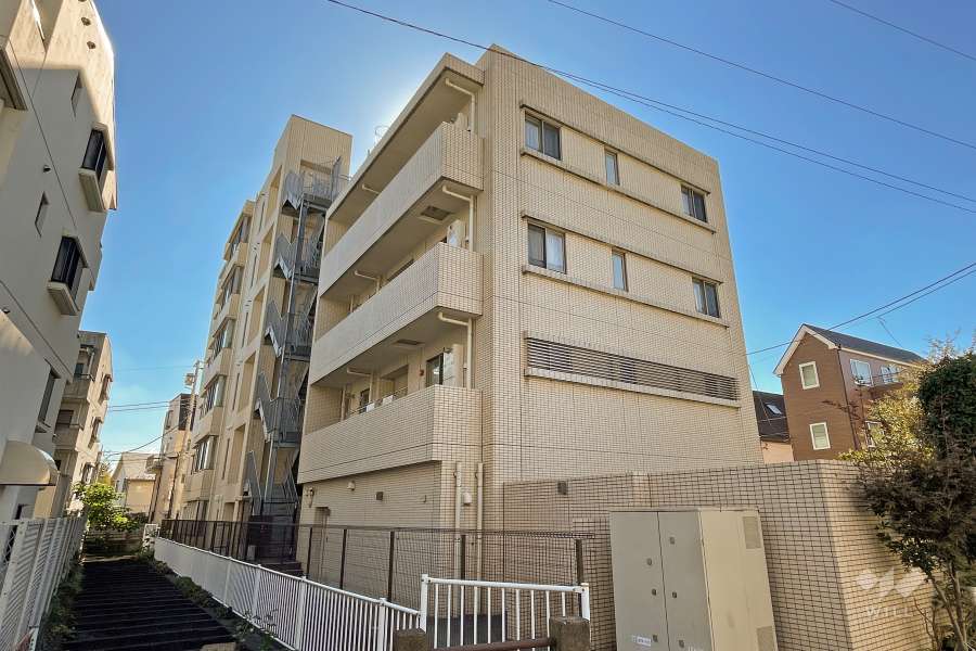 ブランズ砧の外観（北東側から）