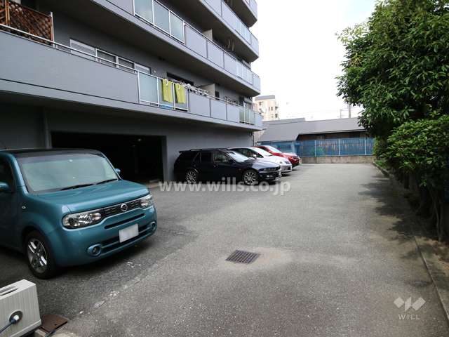 敷地内駐車場（屋外平面式）