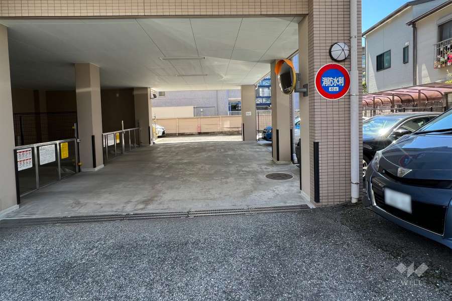 敷地内駐車場(屋内機械式・屋外平面式)