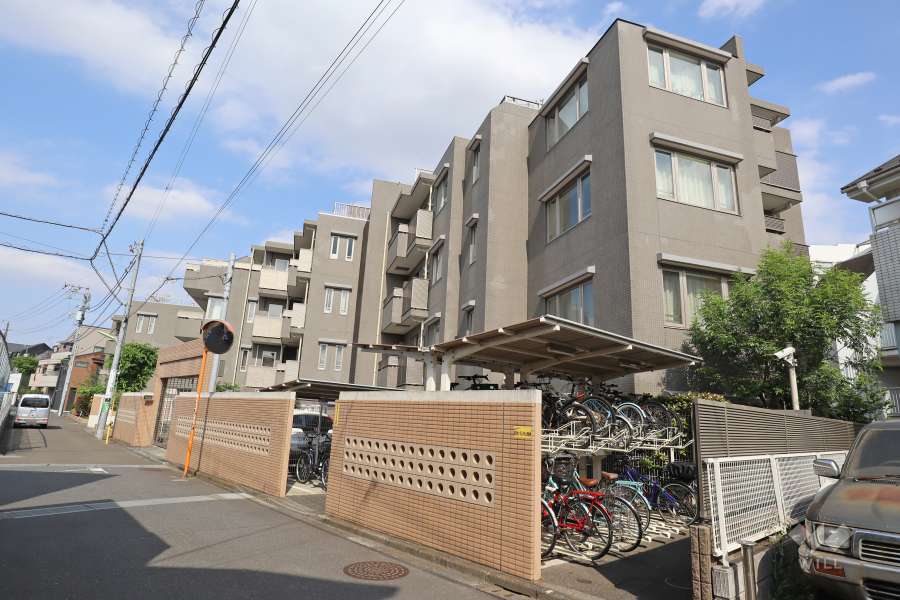 D'グランセ世田谷砧の外観（南西側から）